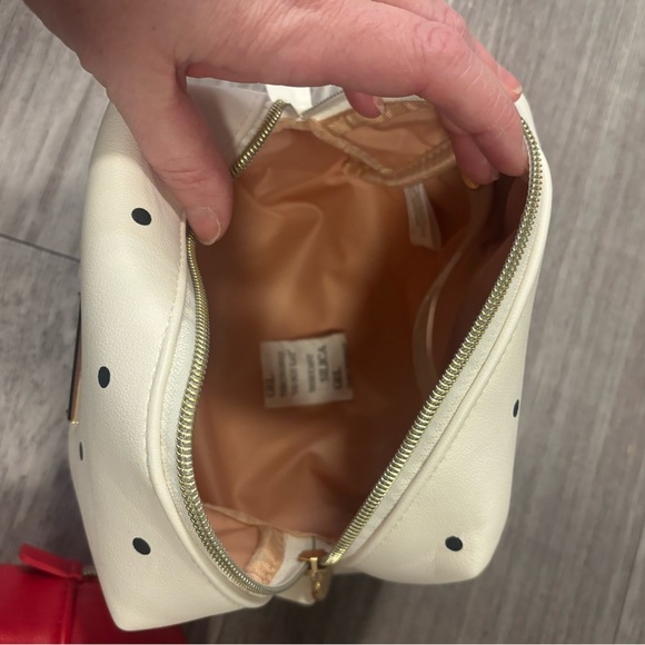 Brand new Poppy and Peonies makeup bags from holiday box - Picture 2 of 2